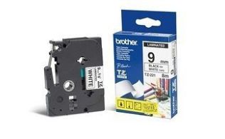 CINTA LAMINADA BROTHER TZE221 BLANCO NEGRO 9MM